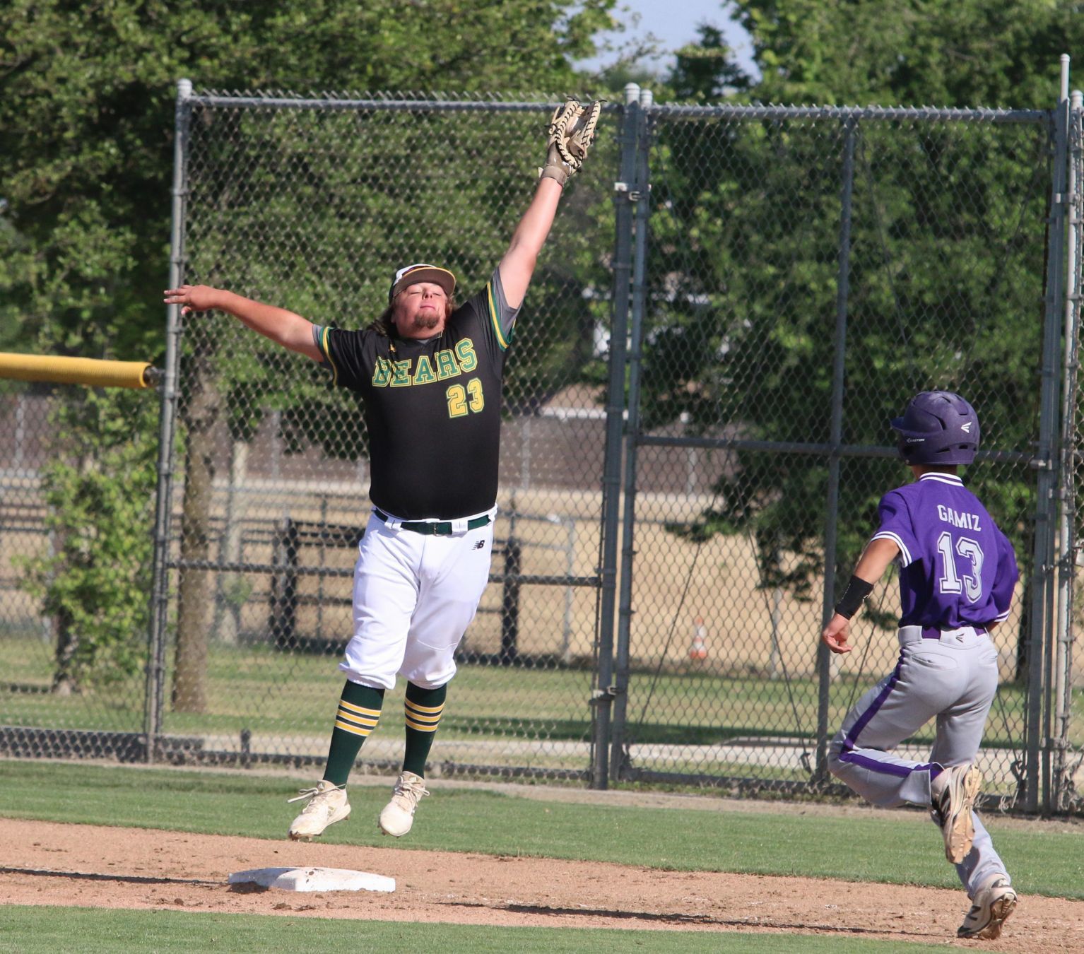 Top-seeded Golden Bears upset by No. 16 seed in extra innings